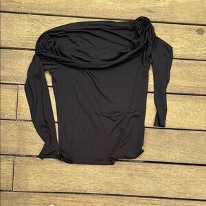 H&M Divided Black Off-Shoulder Blouse